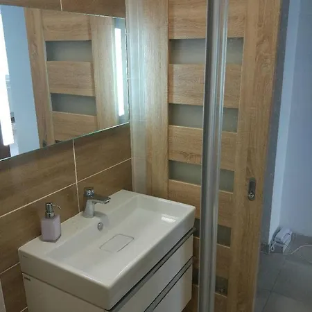 Moderny S Krbom A Klimatizaciou Apartment *